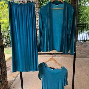 Citiknits turquoise matching skirt, blouse and jacket